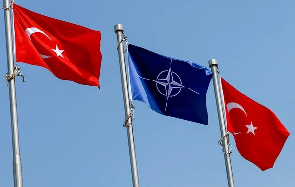 Ankarada keçirilən NATO sammitində 50 milyard dollarlıq müdafiə sazişləri imzalanıb