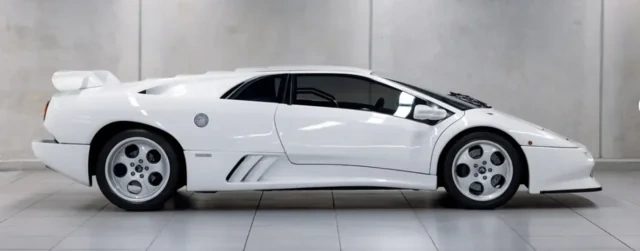 Bruney kral ailəsinə məxsus unikal "Lamborghini" hərraca çıxarılır - Foto