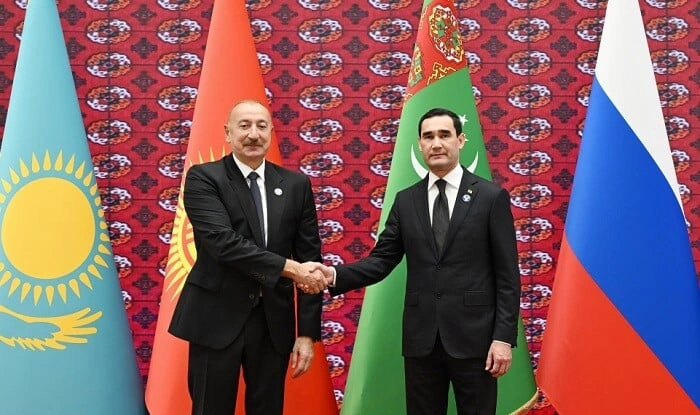 İlham Əliyev “Avaza” kompleksinə gəldi - Foto