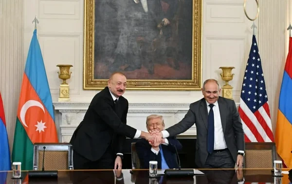 İlham Əliyev: "Ümid edirik ki, Trampın tarixi səyləri Nobel Sülh Mükafatı ilə bağlı qərarda layiqincə qiymətləndiriləcək" - Foto
