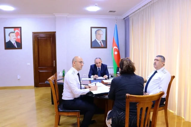 Baş prokuror Xətai rayonunda vətəndaşların müraciətlərini dinləyib - FOTO