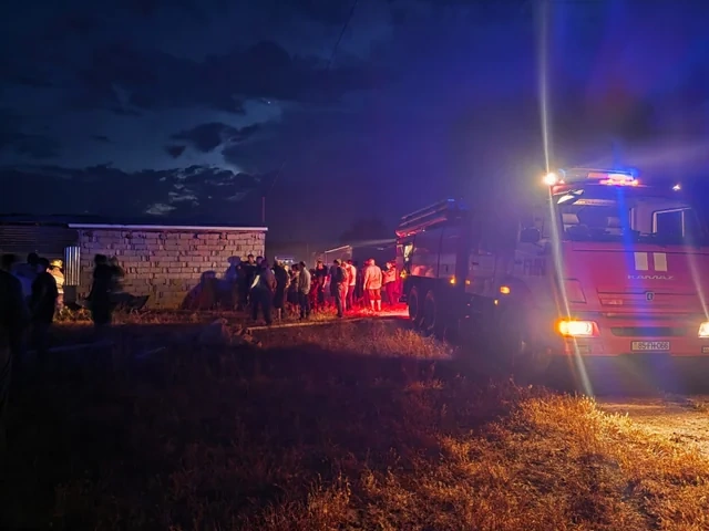 Naxçıvanda ildırım yanğına səbəb oldu
