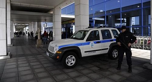 Yunanıstan limanında qaçaqmalçılıq: 24 qutu silah...
