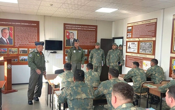 General Namiq İslamzadə Hərbi Hava Qüvvələrinin xidməti-döyüş fəaliyyətini yoxlayıb