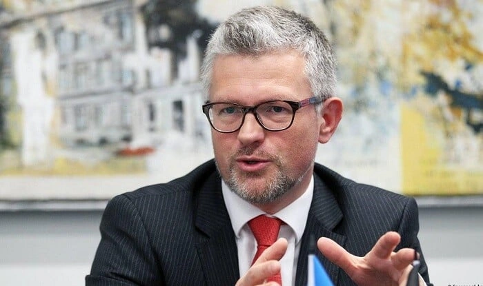 Nə qədər gec deyil, Rusiya Ukraynadan çıxsın... - Melnik
