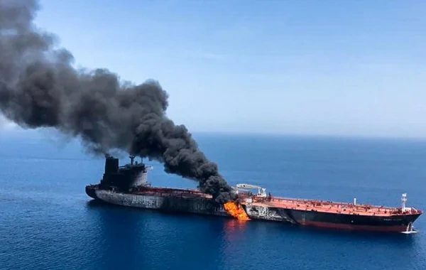 Oman sahillərində hindistanlı dənizçilərin olduğu tanker hücuma məruz qaldı