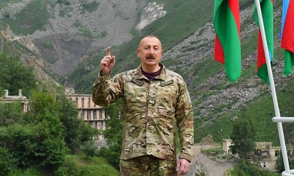 Prezident: İradəmizə qarşı çıxanın başı əziləcək!