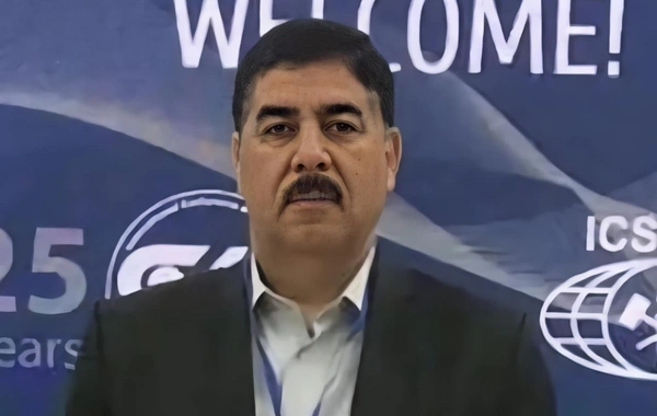 Azərbaycanda vəzifəli şəxs avtomobilində ölü tapıldı