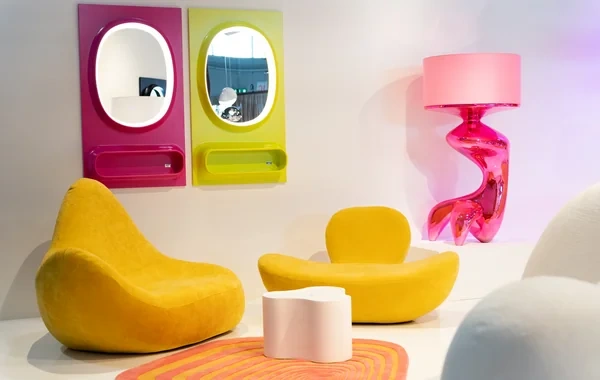 "KARE" və "Karim Rashid" ilə kollaborasiya çərçivəsində ərsəyə gələn "Fluid Realities" kolleksiyasını təqdim edir