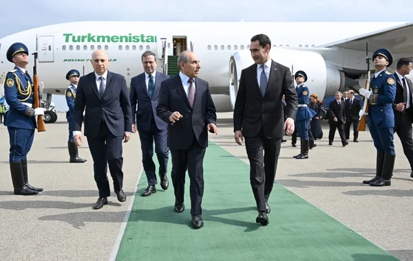 Türkmənistan prezidenti Azərbaycana səfərə gəlib
