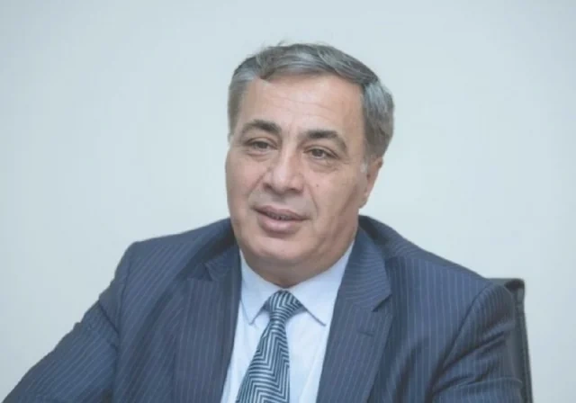 Çingiz Əlioğlu qələm dostlarının xatirələrində: "Elə bil dünyamız kiçilir…"