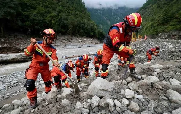 Tibetdə güclü torpaq sürüşməsi: 23 ölkədən 261 xarici vətəndaş itkin düşüb