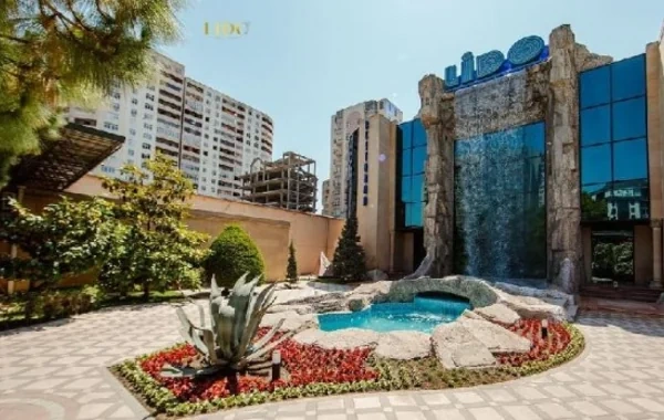 Bakıda restoranda qadın qəfil vəfat etdi