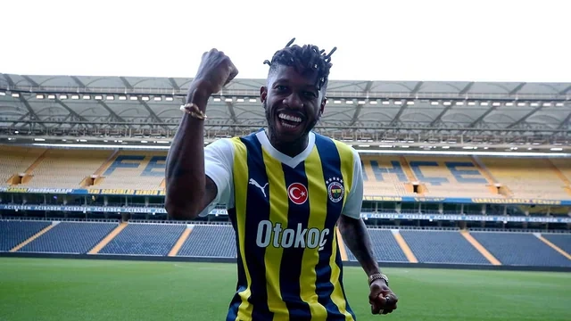 Ulduz futbolçu "Fənərbağça"nı tərk edir