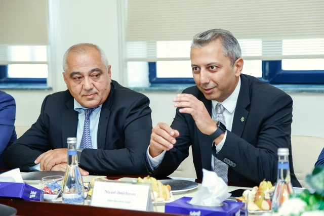 617 balla baytarlığı seçdi: "PAŞA Holding"ə daxil olan "Agro Dairy" gələcəyin baytarına dəstək oldu - FOTO