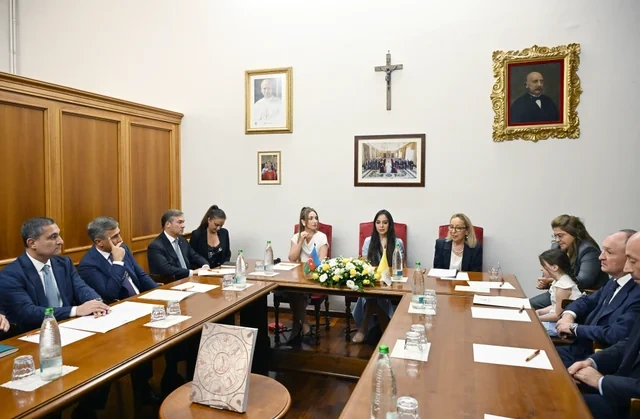 Romada Leyla Əliyeva ilə Müqəddəs Arxeologiya üzrə Pontifik Komissiyasının katibinin görüşü olub - FOTO