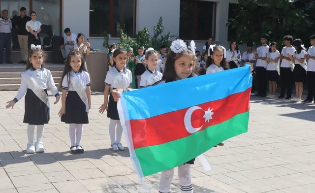 Xankəndi, Xocalı və Ağdərə məktəblərində "Son zəng" həyəcanı - FOTO - VİDEO