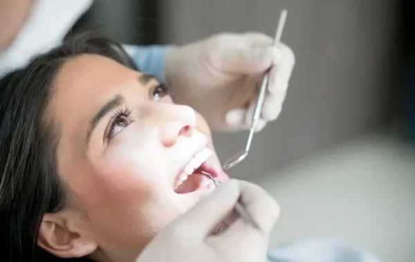 Mütəxəssislər xəbərdarlıq edirlər: Diş çürüməsi infarkt riskini artırır