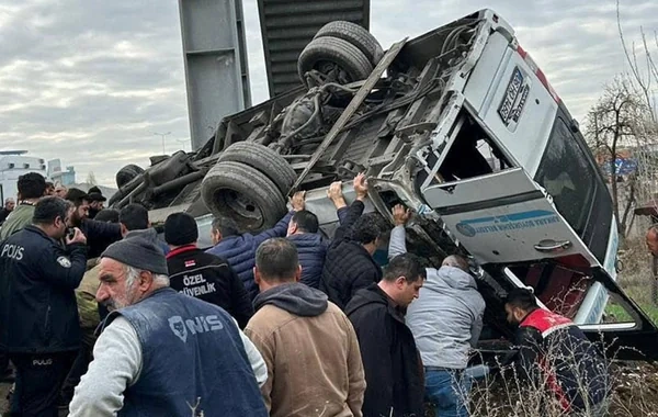 Türkiyədə ağır qəza: BEŞ ÖLÜ, 15 yaralı var - VİDEO - FOTO