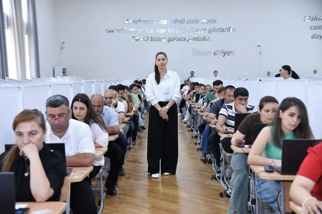 Sertifikasiya imtahanı verən müəllimlərin NƏZƏRİNƏ