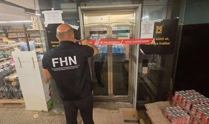 Bakıda marketin liftinin fəaliyyəti dayandırıldı - Video
