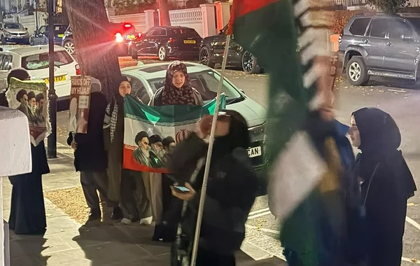 Səfirliyimiz önündə iranpərəstlər təxribata cəhd etdilər - Video