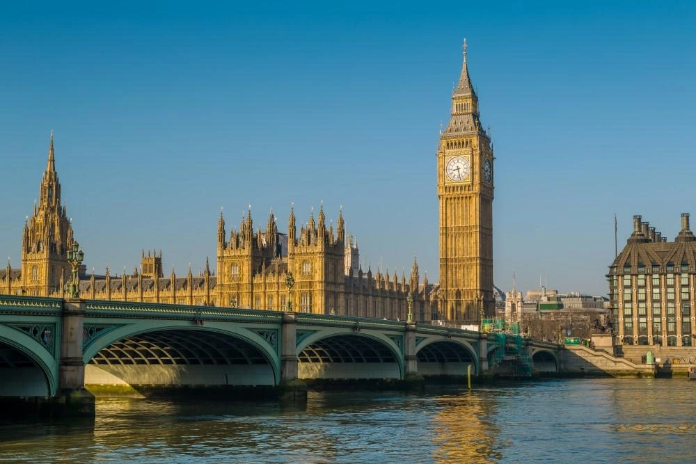 Hörmüz böhranı: Britaniya ərzaq tədarükünə başladı