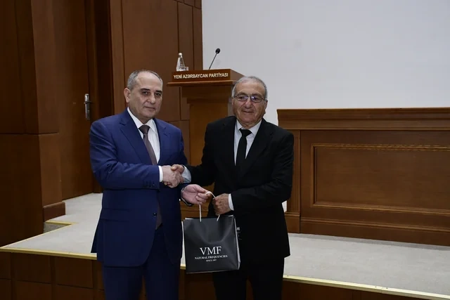 YAP-da NÖVBƏTİ İCLAS: Bir neçə rayon təşkilatının sədri dəyişdi - FOTO