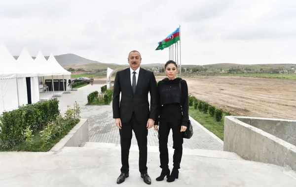 Milli Məclis Prezidenti və Birinci vitse-prezidenti bayramlar münasibətilə təbrik edib
