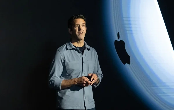 "Apple" şirkətinin yeni rəhbəri vəzifəsinin icrasına başlayıb