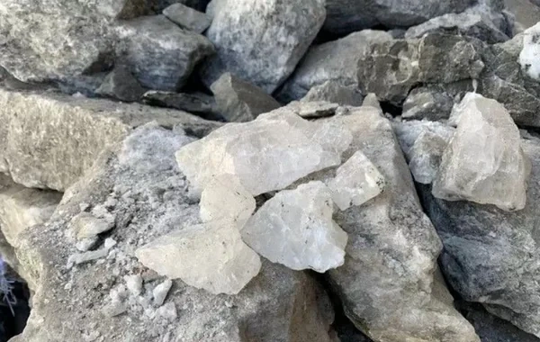 Naxçıvan duzu ilə bağlı şok iddia: "Qayaları üyüdüb satırlar" - Foto/Video