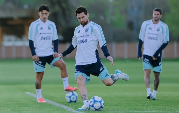 Lionel Messi Argentina millisində son məşqinə çıxdı