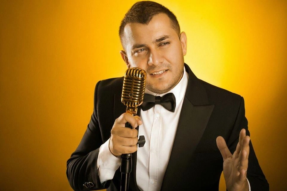 Murad Arifin musiqiçilərinin olduğu maşını sel apardı - Video