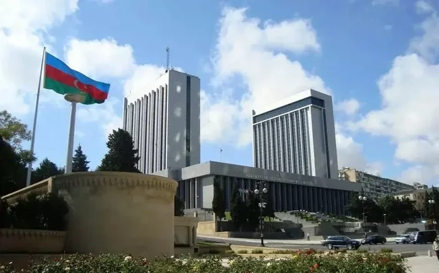 Milli Məclisin komissiyası CNN-dən Azərbaycana qarşı əsassız iddiaların sübut olunmasını tələb edib
