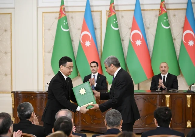 Azərbaycan-Türkmənistan sənədləri mübadilə olunub - FOTO