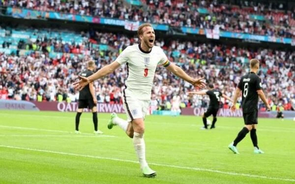 Harri Keyn Ronaldonu geridə qoydu