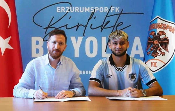 Nəriman Axundzadə "Erzurumspor"la rəsmən müqavilə imzalayıb