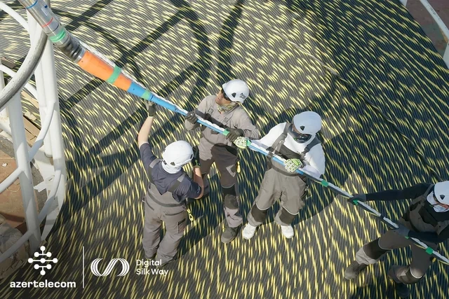 Xəzər dənizinin dibi ilə Trans-Xəzər fiber-optik kabel xəttinin çəkilişi başa çatıb