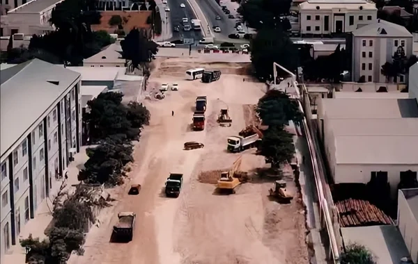 Metronun "Ulduz" stansiyasının qarşısındakı yolda SON VƏZİYYƏT - VİDEO