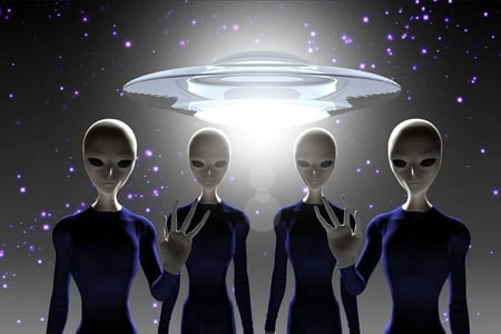 Yadplanetlilər aramızdadır - Stiven Spilberq