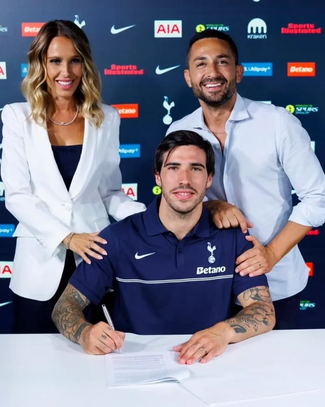 "Tottenhem" tarixinin ən bahalı transferi: Tonalinin keçidi rəsmiləşdi - FOTO