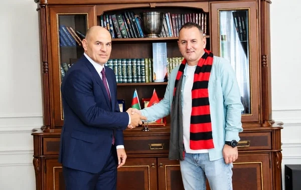 Vaxtilə "Qarabağ"a rəqib olan çempion məşqçi Azərbaycan klubunun sükanı arxasında