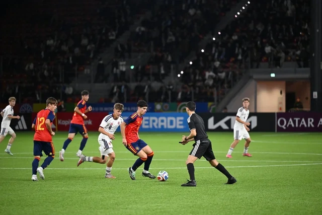 Prezident İlham Əliyev "FIFA U-15 World Cup and Festival"ın final matçını izləyib, mükafatlandırma mərasimində iştirak edib - Foto
