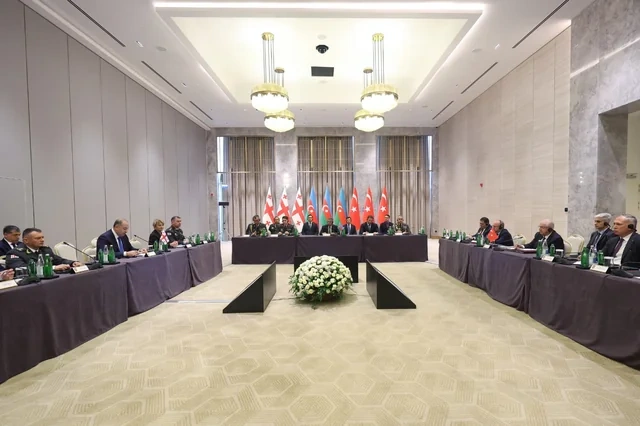 Şuşada Azərbaycan, Türkiyə və Gürcüstan müdafiə nazirləri mühüm sənədi imzaladılar