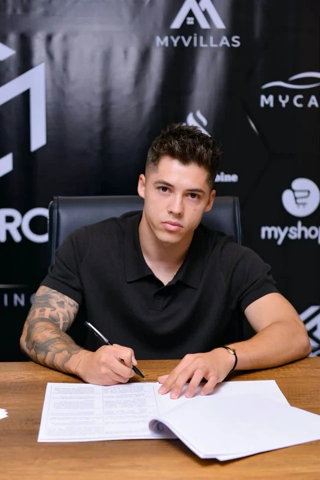 "Şəfa"dan yeni transfer: Rumıniyalı müdafiəçi Bakı klubunda - FOTO