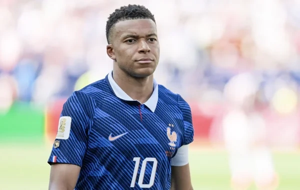 Mbappe xəyalındakı şam yeməyinin qonaqlarını açıqladı: Ronaldo, Rihanna və...