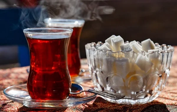 Adi içkidən qlobal siyasət alətinə: Beynəlxalq Çay Gününün əhəmiyyəti