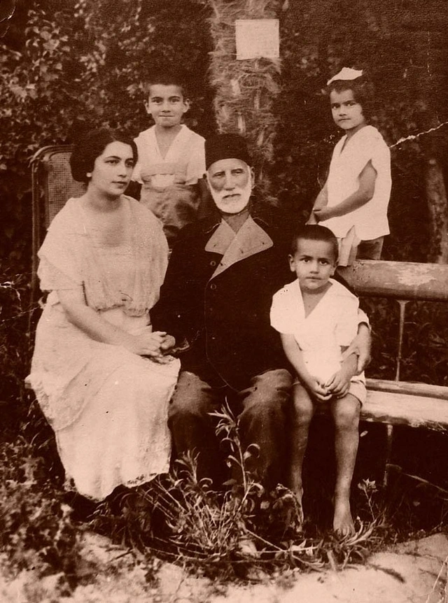 Xeyriyyəçi Hacı Zeynalabdin Tağıyevin doğum günüdür