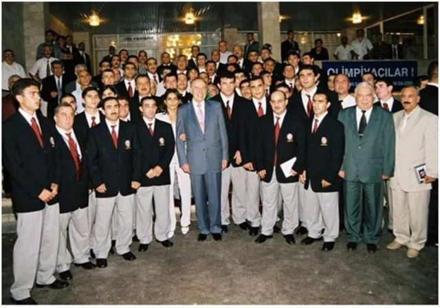 Heydər Əliyev və Azərbaycan idmanı: Dağıntıdan dirçəlişə - FOTO