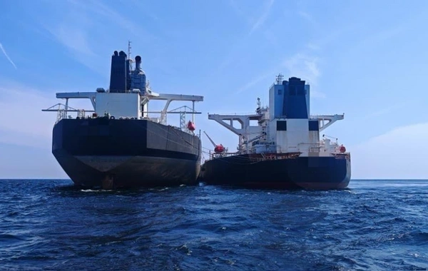 Malayziya sahillərində qanunsuz neft yükləməkdə şübhəli bilinən iki tanker saxlanılıb